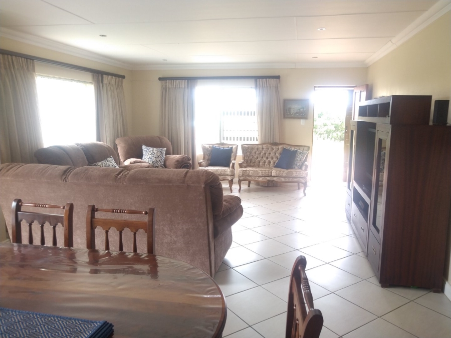 To Let 3 Bedroom Property for Rent in Reebok Western Cape